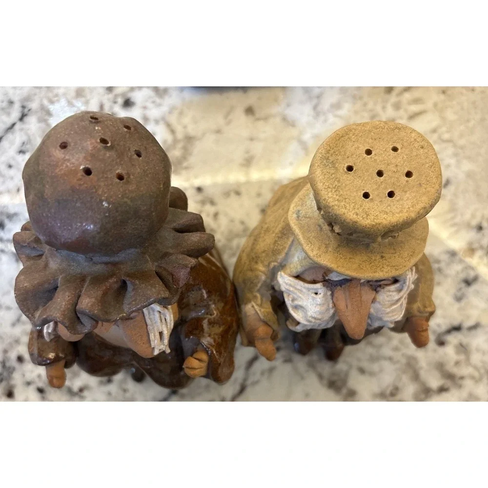 VTG Homemade Studio Pottery Folk Art Old Couple Salt & Pepper Shaker Rustic Pair